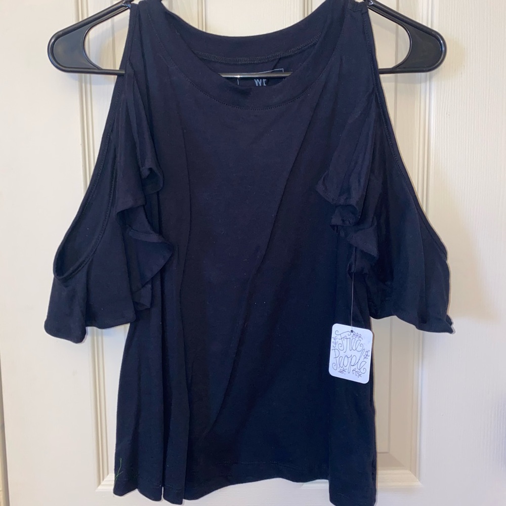 Free People black top w/ cut out shoulders NWT
